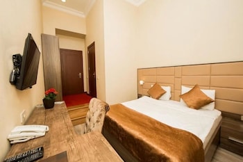 Design Double Room 1 King Bed Non Smoking City View