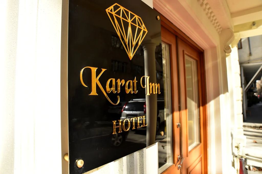 Karat Inn