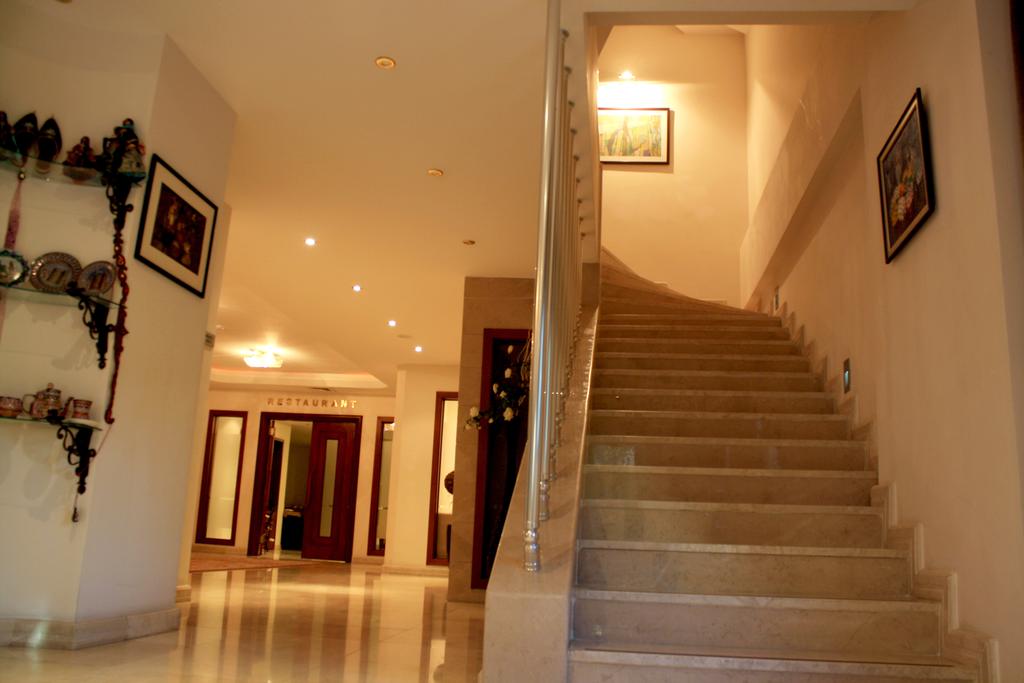 Atropat Hotel