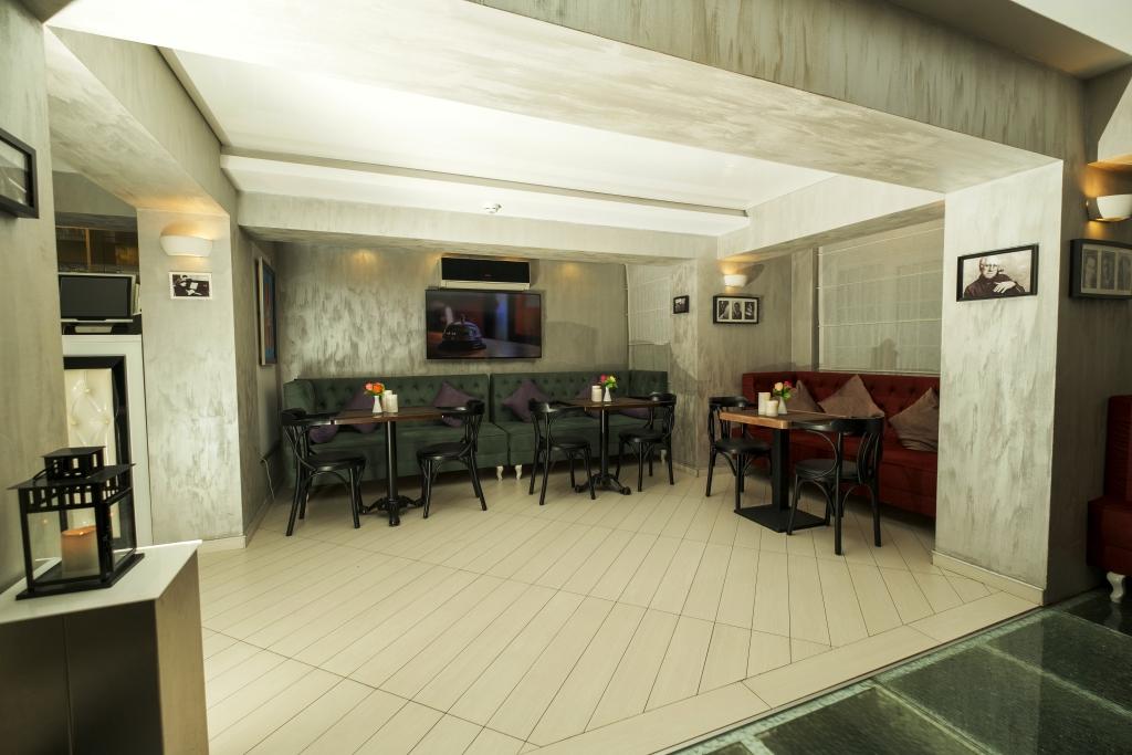 Maestro Hotel