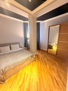 Comfort Studio Suite Balcony City View